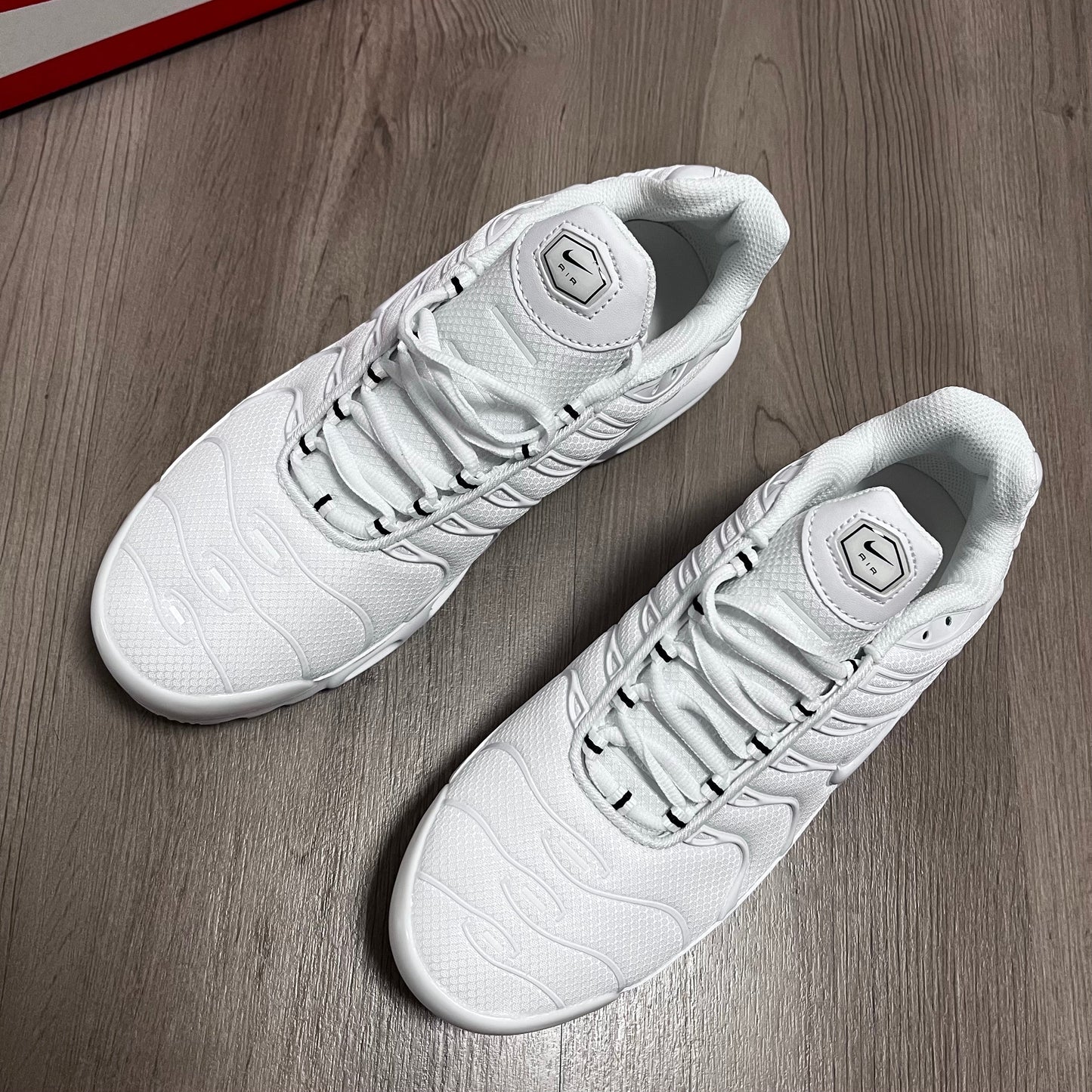 NIKE TN. ALL WHITE 🍬