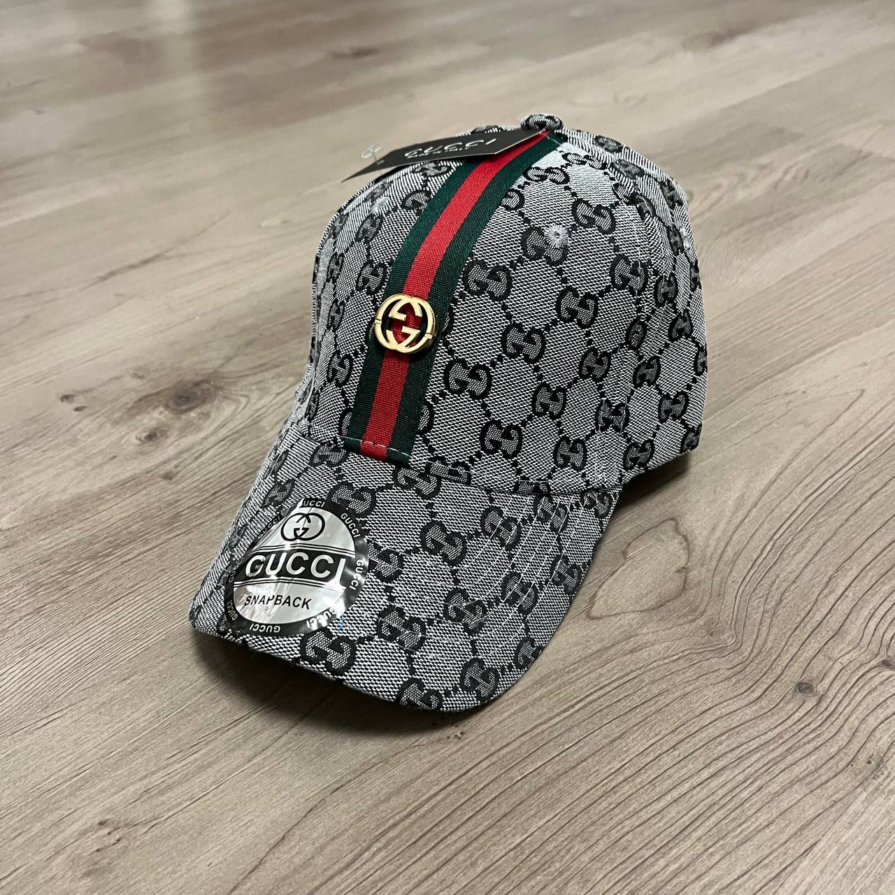 GORRA GUCCI GRIS