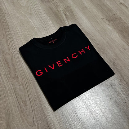 CAMISETA GIVENCHY ALARGADO